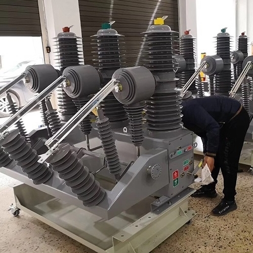 分界高压真空断路器的功能_35kv高压断路器-西安平高高压开关制造有限