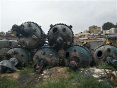 長期轉讓二手化工廠搪瓷反應釜